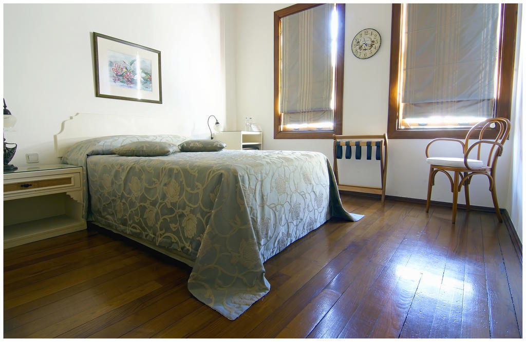 Minyon Hotel Antalya Eksteriør billede