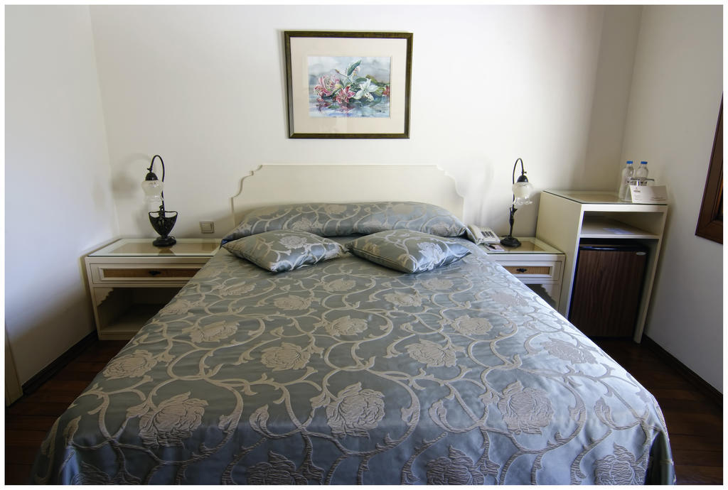 Minyon Hotel Antalya Eksteriør billede